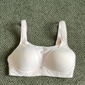 Lululemon Run Times Bra in Strawberry Milkshake size 34D EUC